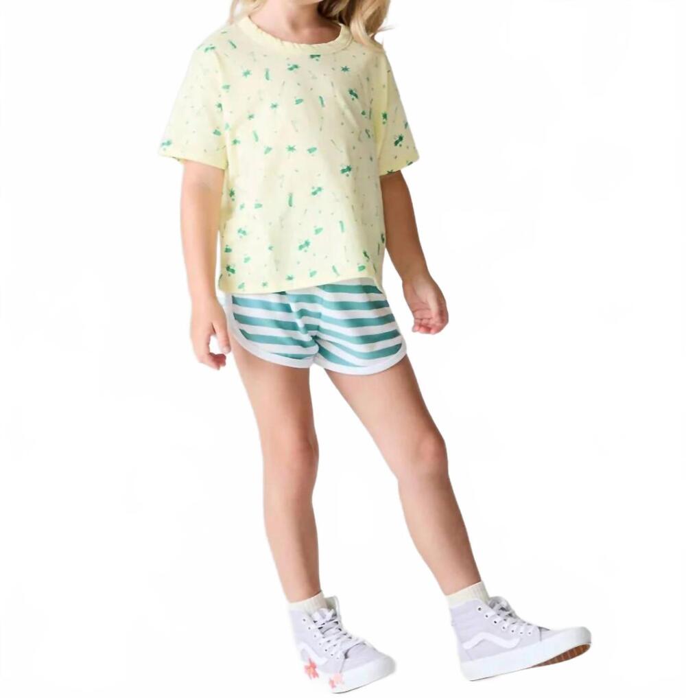 NEW CHASER devin short sleeve tee in golfing all over